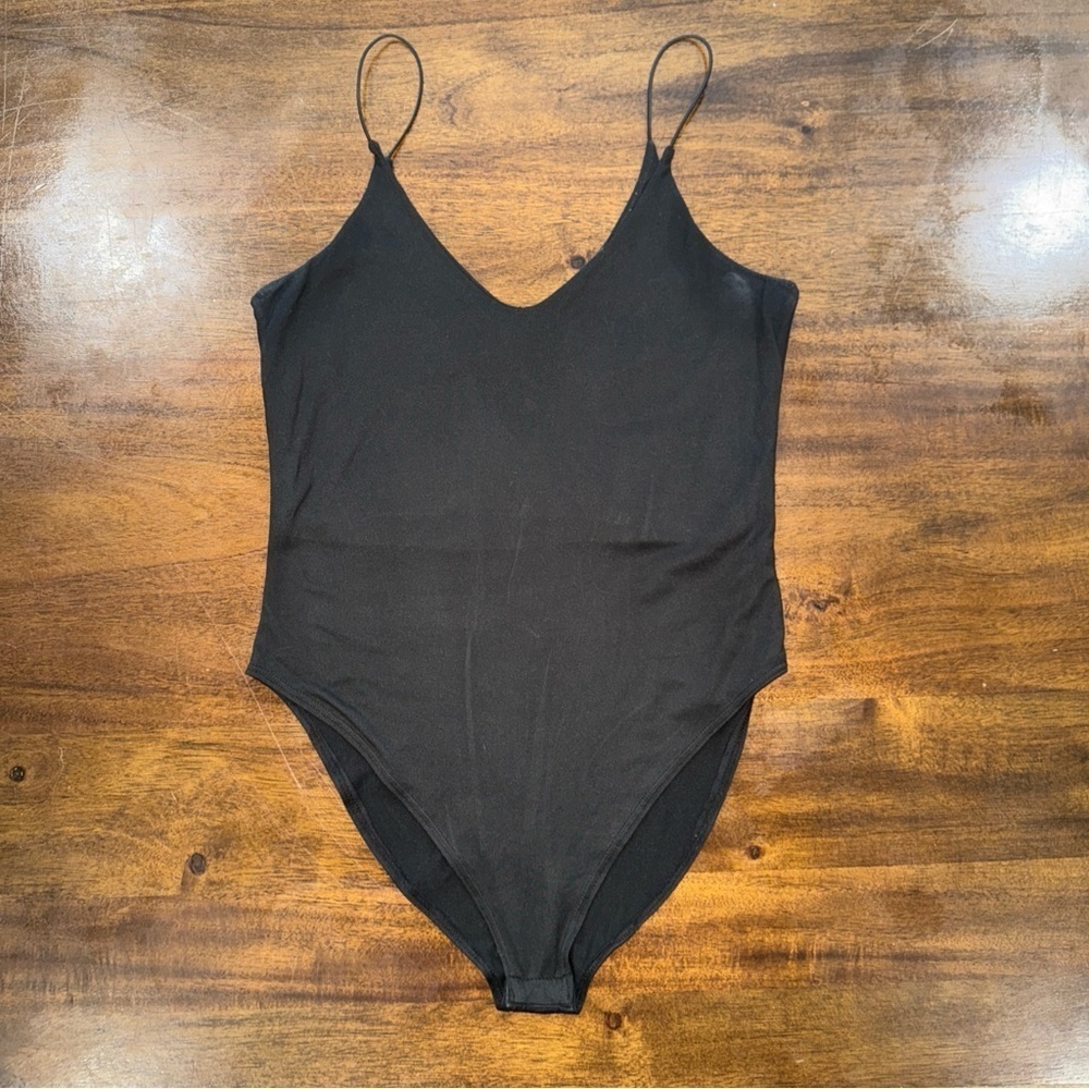 Gaze Womens Bodysuit Size M Black V-Neck Thin Strap Sleeveless Stretch